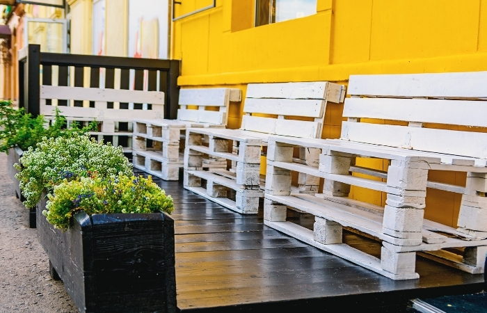 Decoração com pallet na igreja