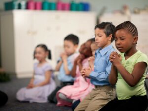 Cantinho da oração infantil