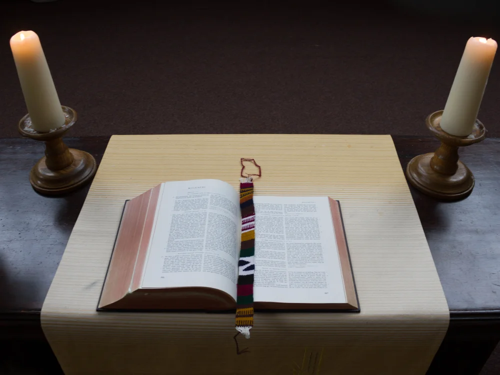 Decoração de Altar de Igreja Evangélica