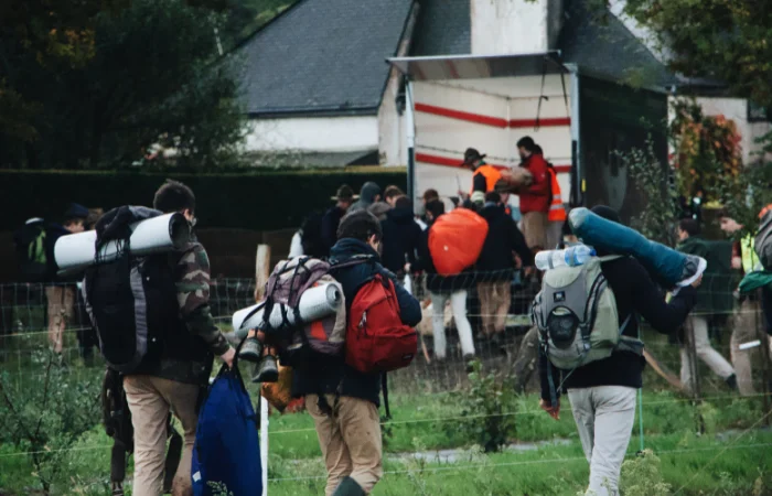 Acampadentro na igreja para jovens