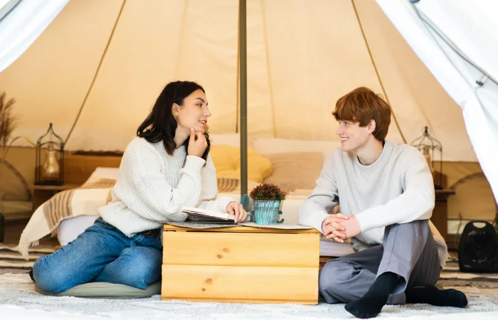 Acampadentro na igreja para jovens